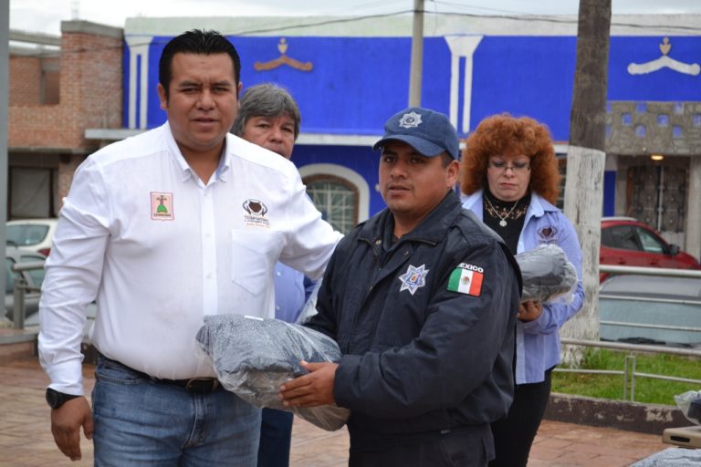 entrega de uniformes 2