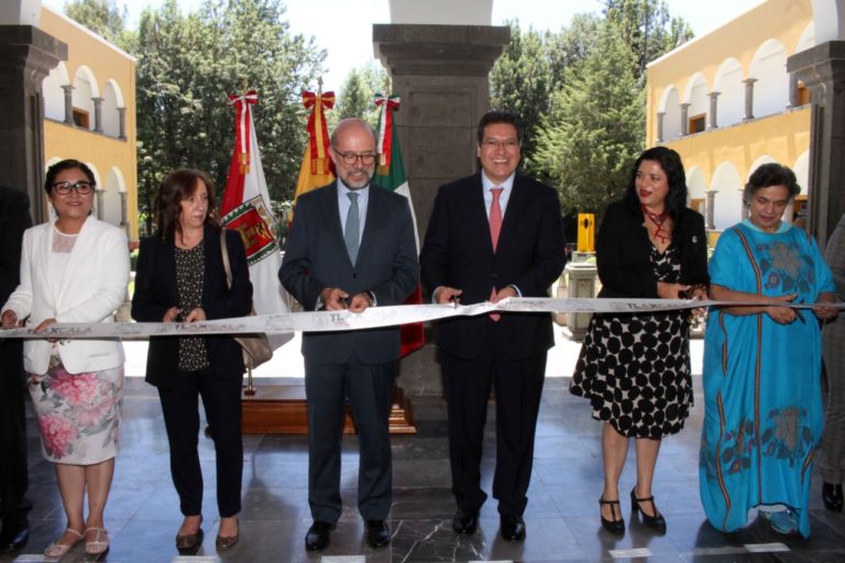 embajador mena
